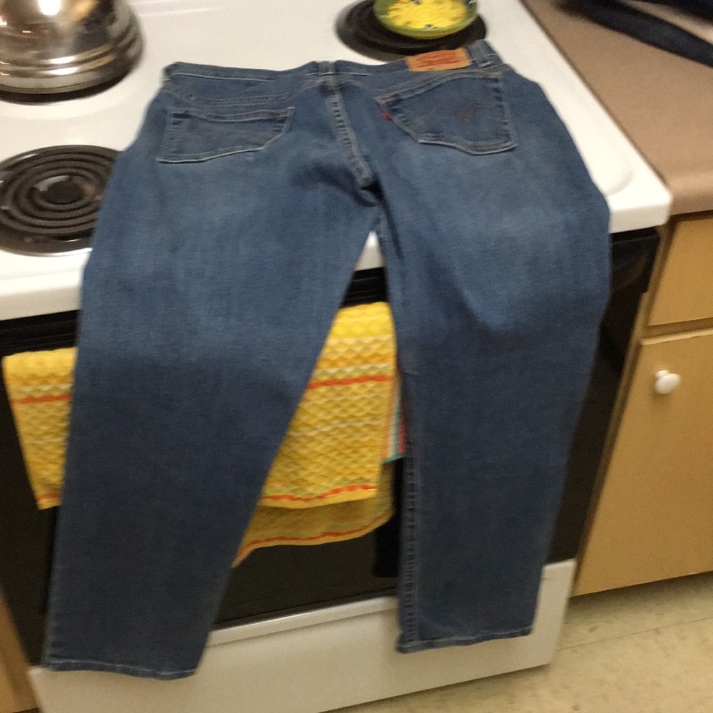 Levi’s - Picture 3 of 4